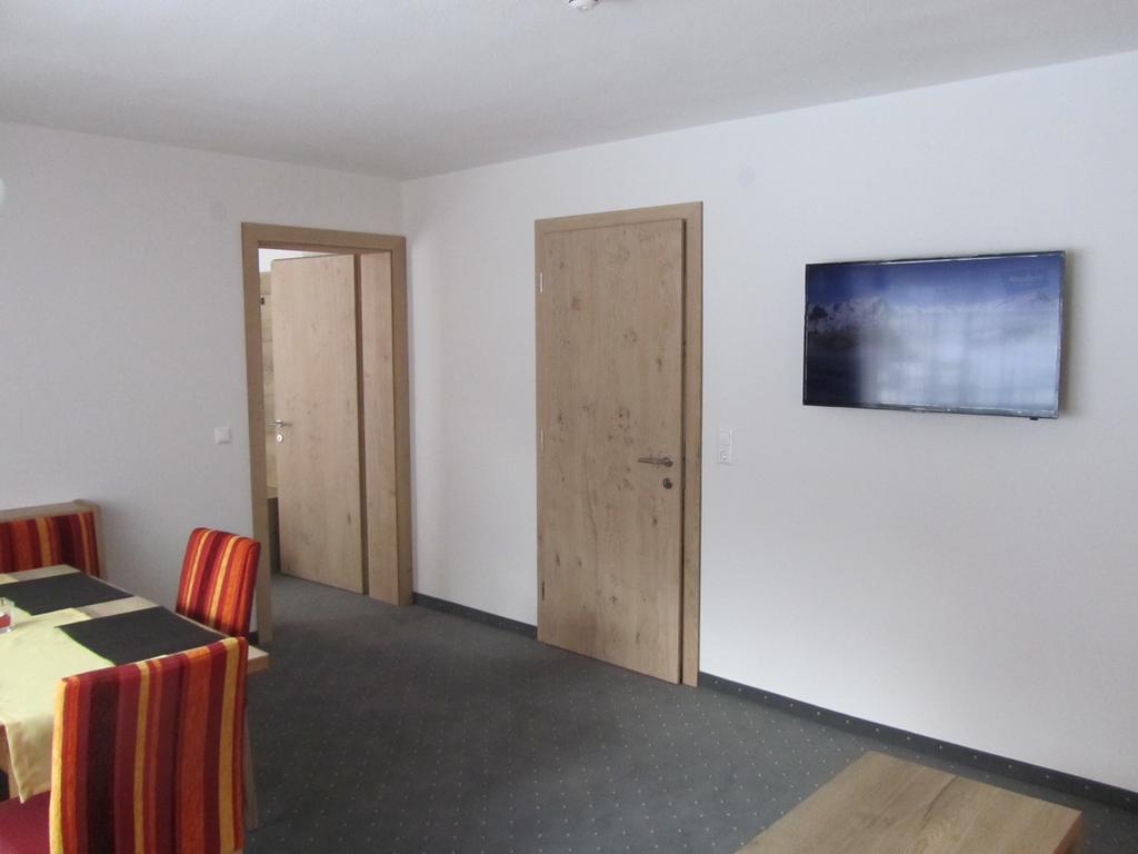 Appartements Kroner Nauders Kamer foto