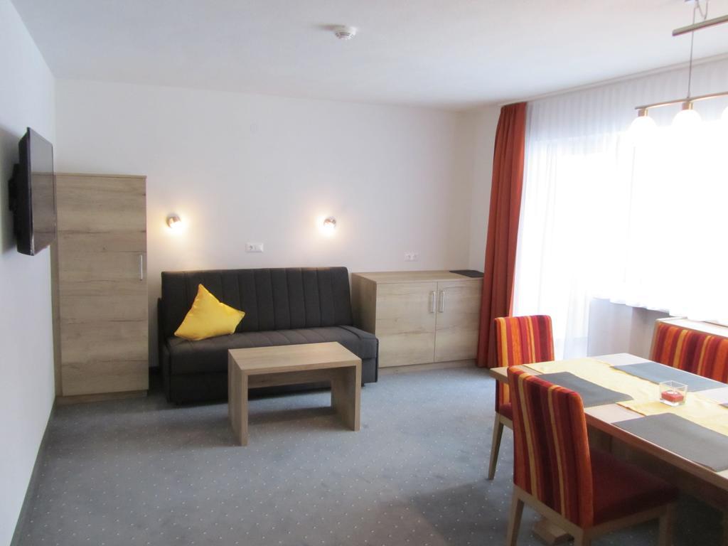 Appartements Kroner Nauders Kamer foto