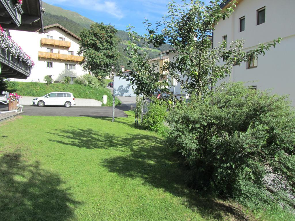 Appartements Kroner Nauders Buitenkant foto