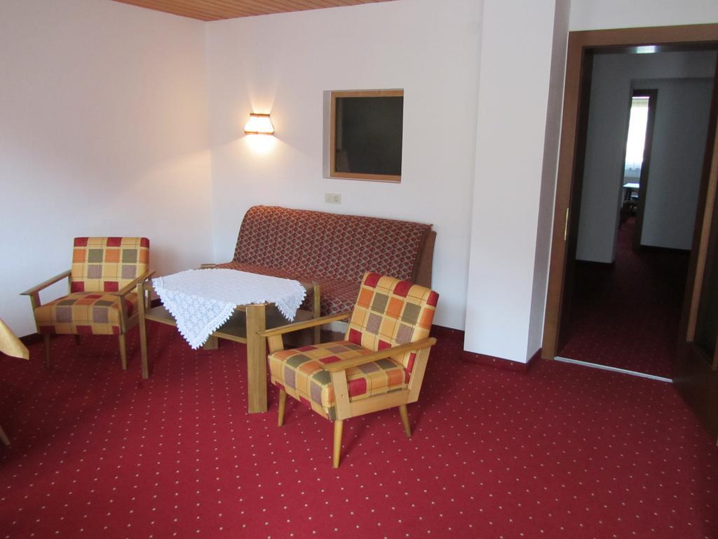 Appartements Kroner Nauders Kamer foto