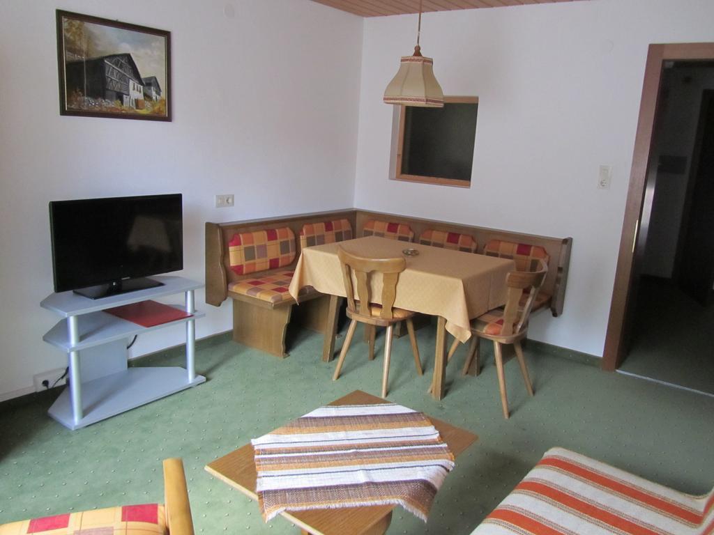 Appartements Kroner Nauders Kamer foto