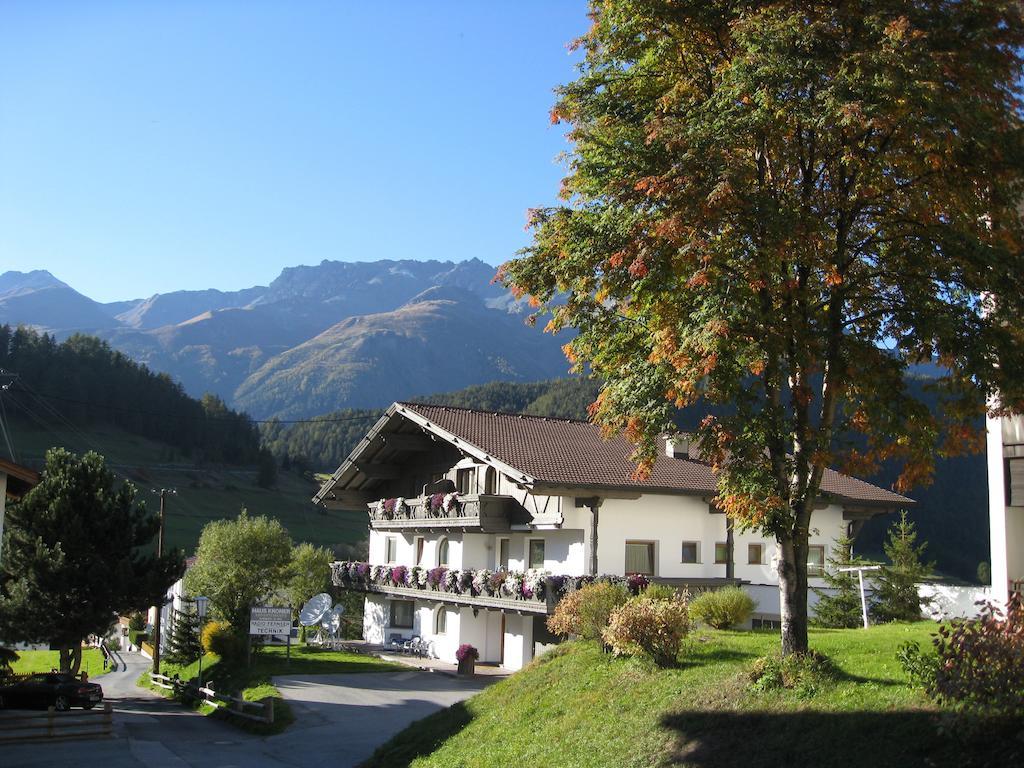 Appartements Kroner Nauders Buitenkant foto
