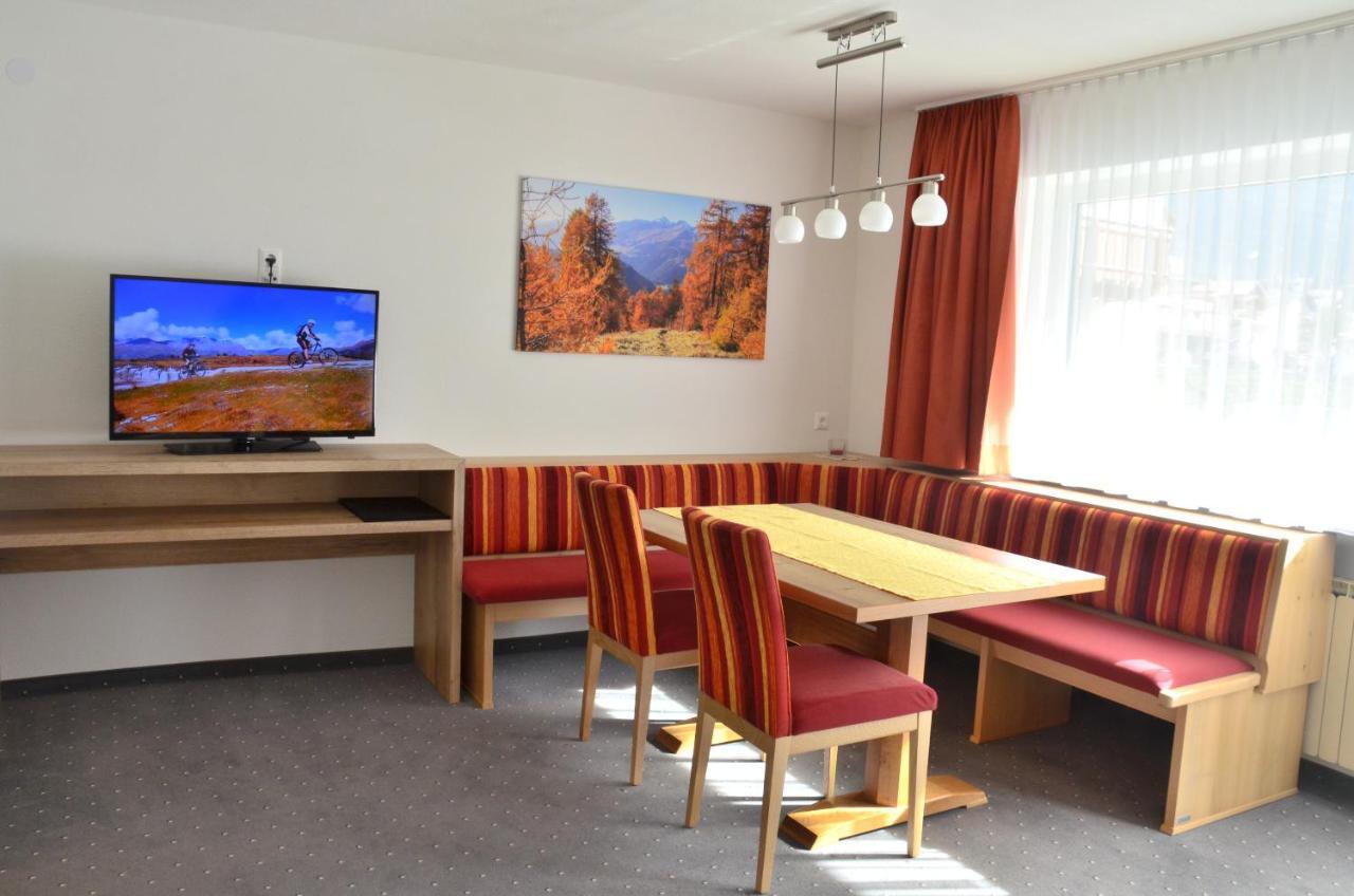 Appartements Kroner Nauders Buitenkant foto
